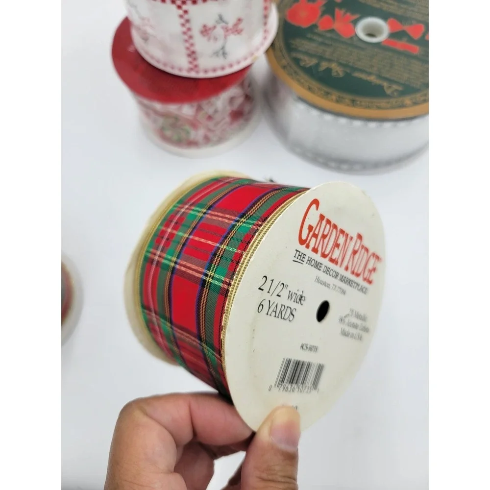 Christmas Ribbon Variety Of Different Themes & Sizes (LotOf 5)‎